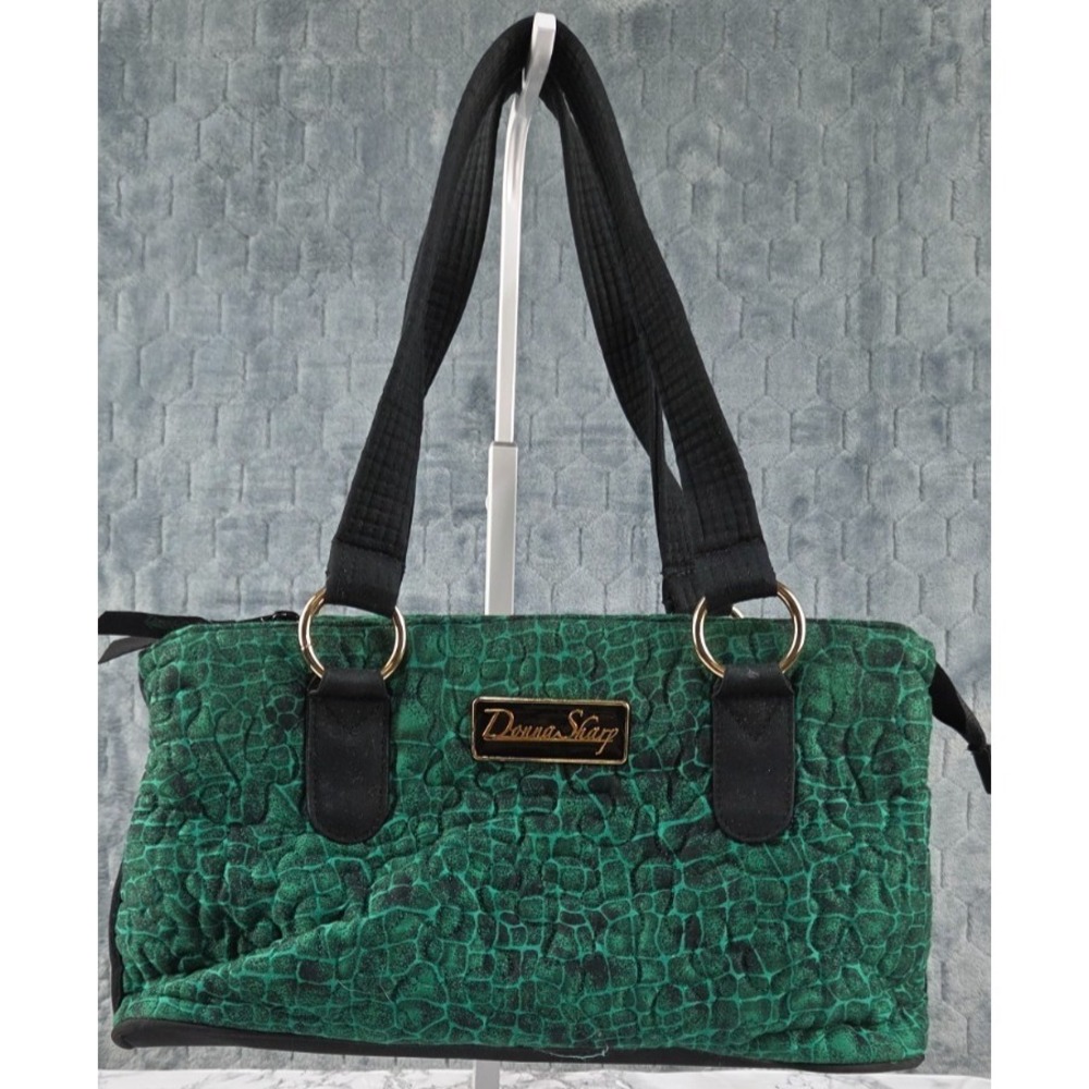 Donna Sharp Handbag Purse Quilted‎ Green Zippered Closure